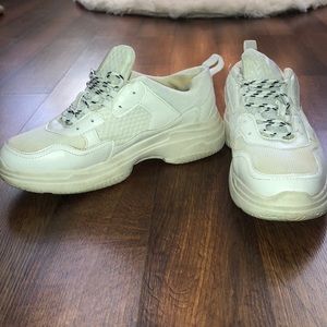 🧡 ‼️White Chunky Sneaker